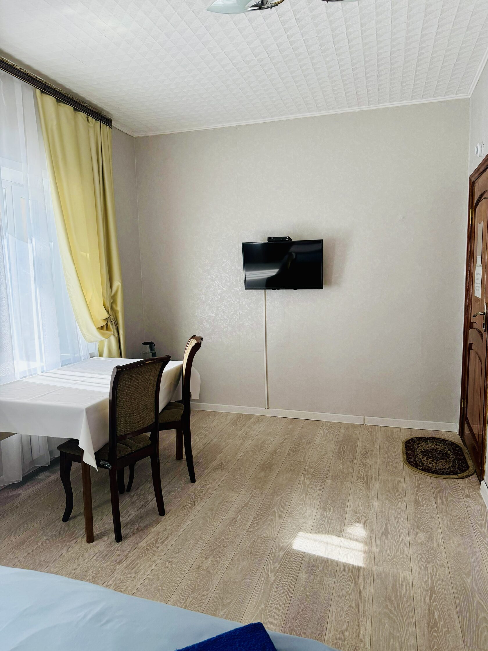 Room 201 photo 2