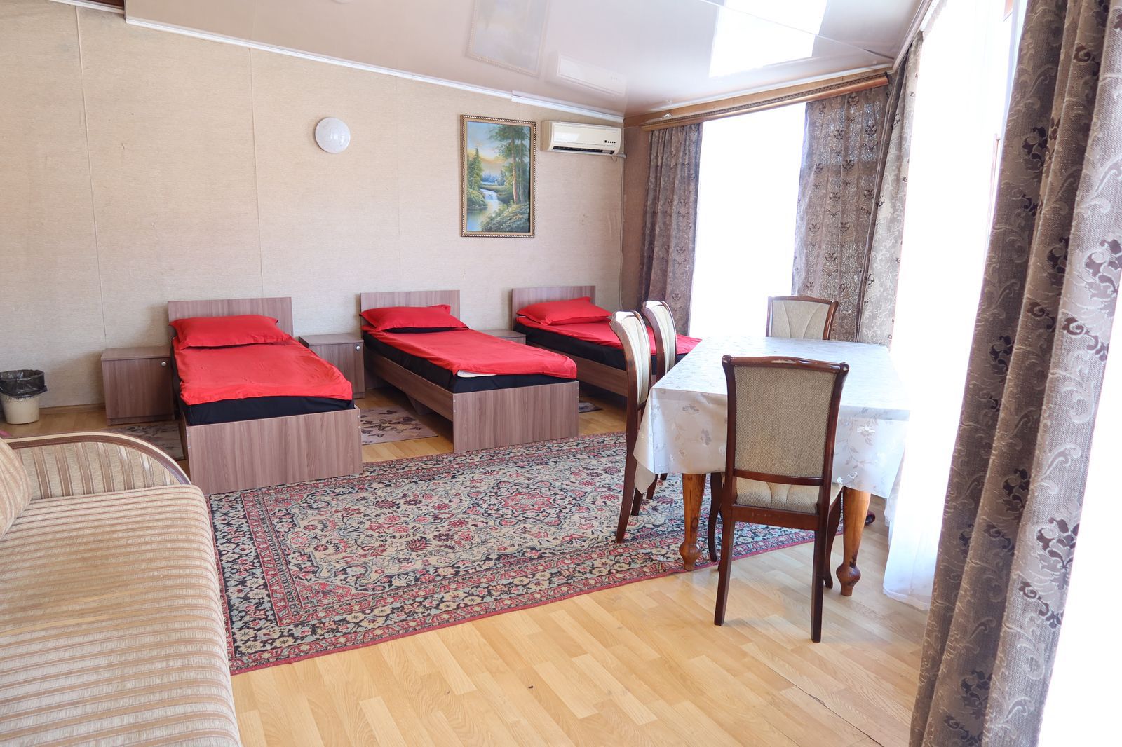 Room 205 photo 1